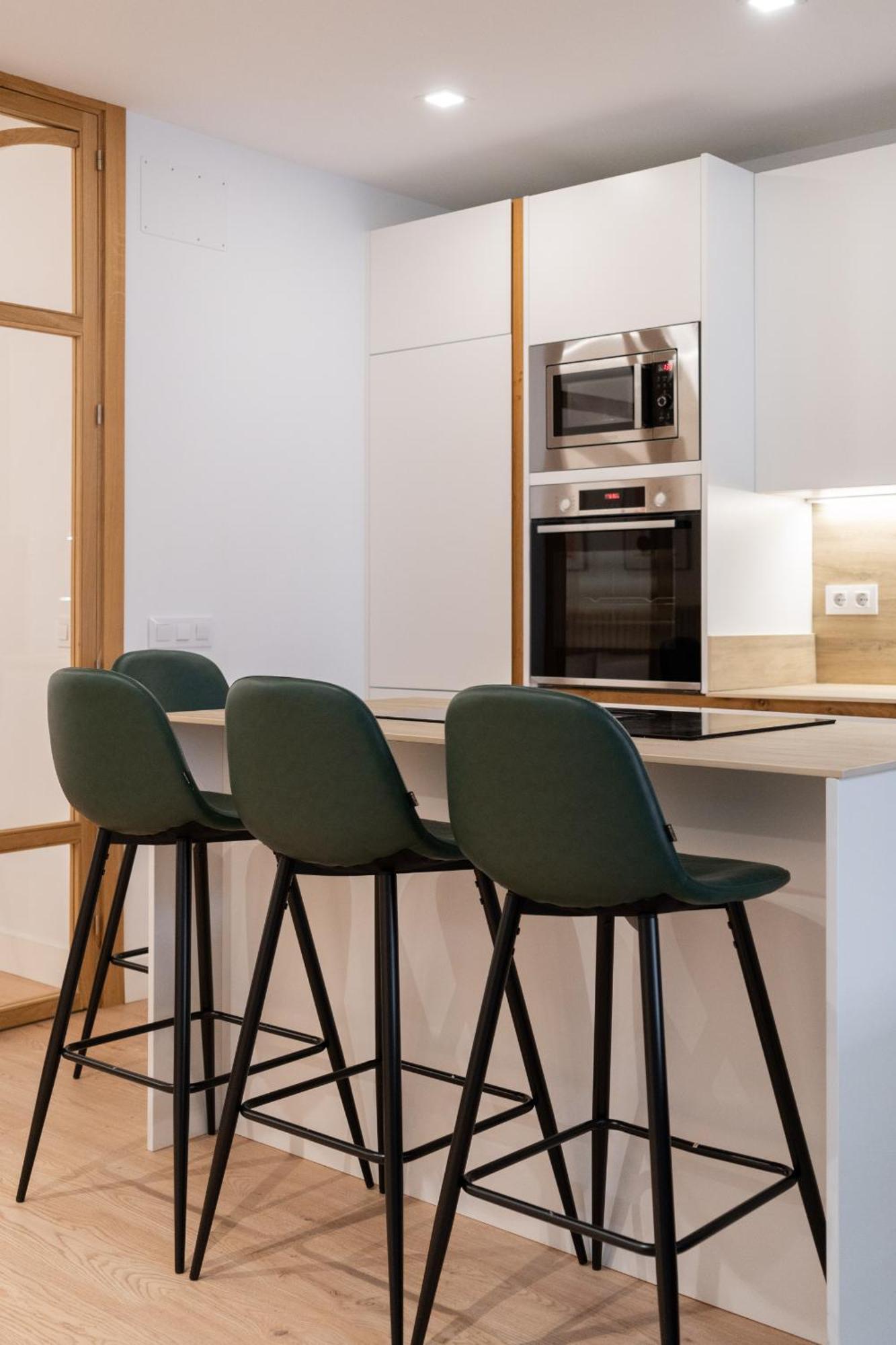 Apartamento Reformado Para 6 Personas En Plena Gran Via Alquiler Temporal Мадрид Екстериор снимка