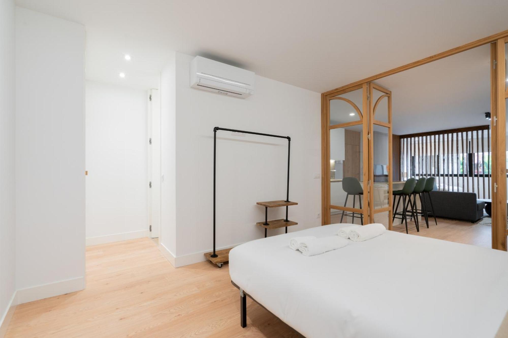 Apartamento Reformado Para 6 Personas En Plena Gran Via Alquiler Temporal Мадрид Екстериор снимка