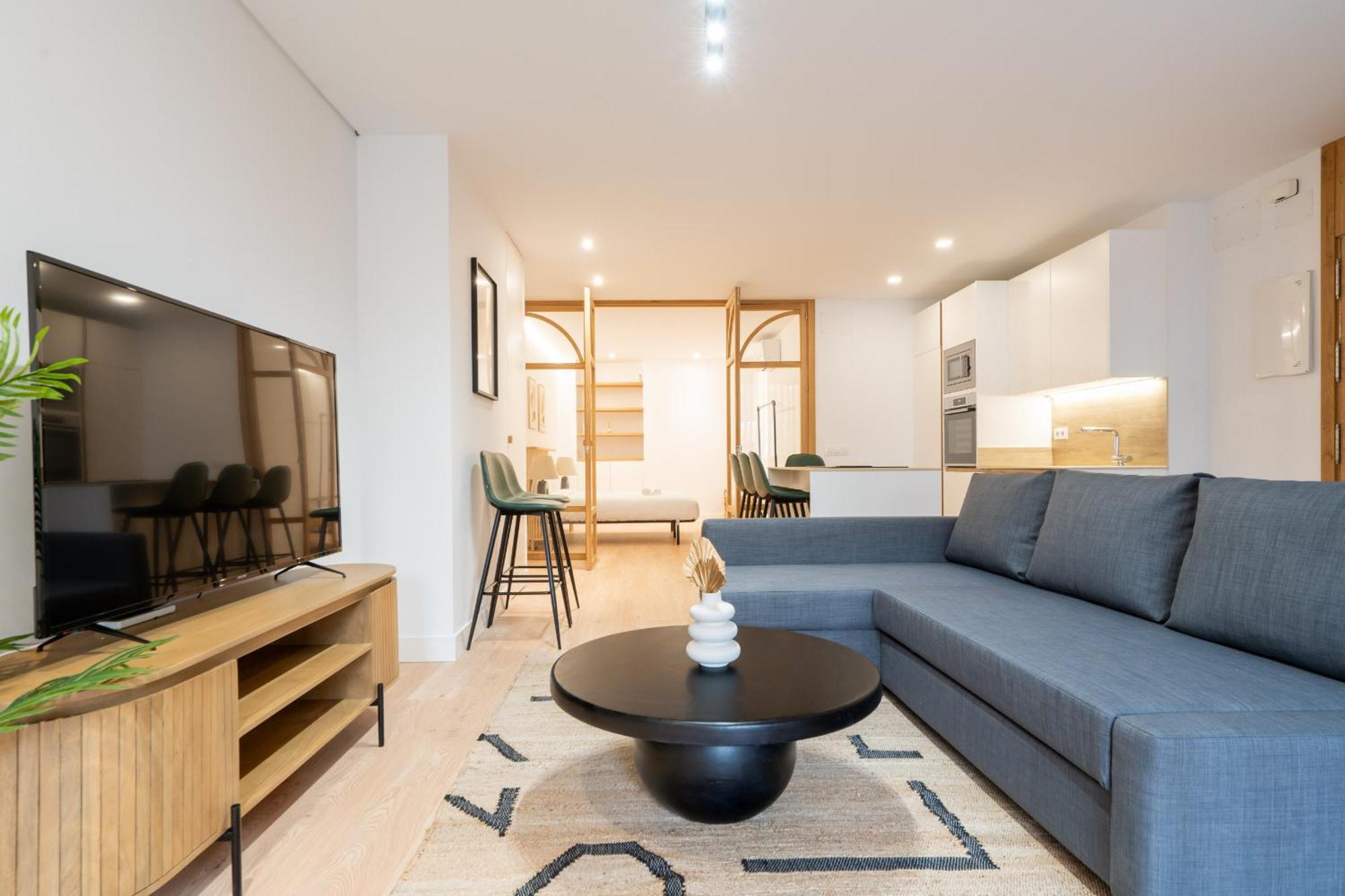 Apartamento Reformado Para 6 Personas En Plena Gran Via Alquiler Temporal Мадрид Екстериор снимка