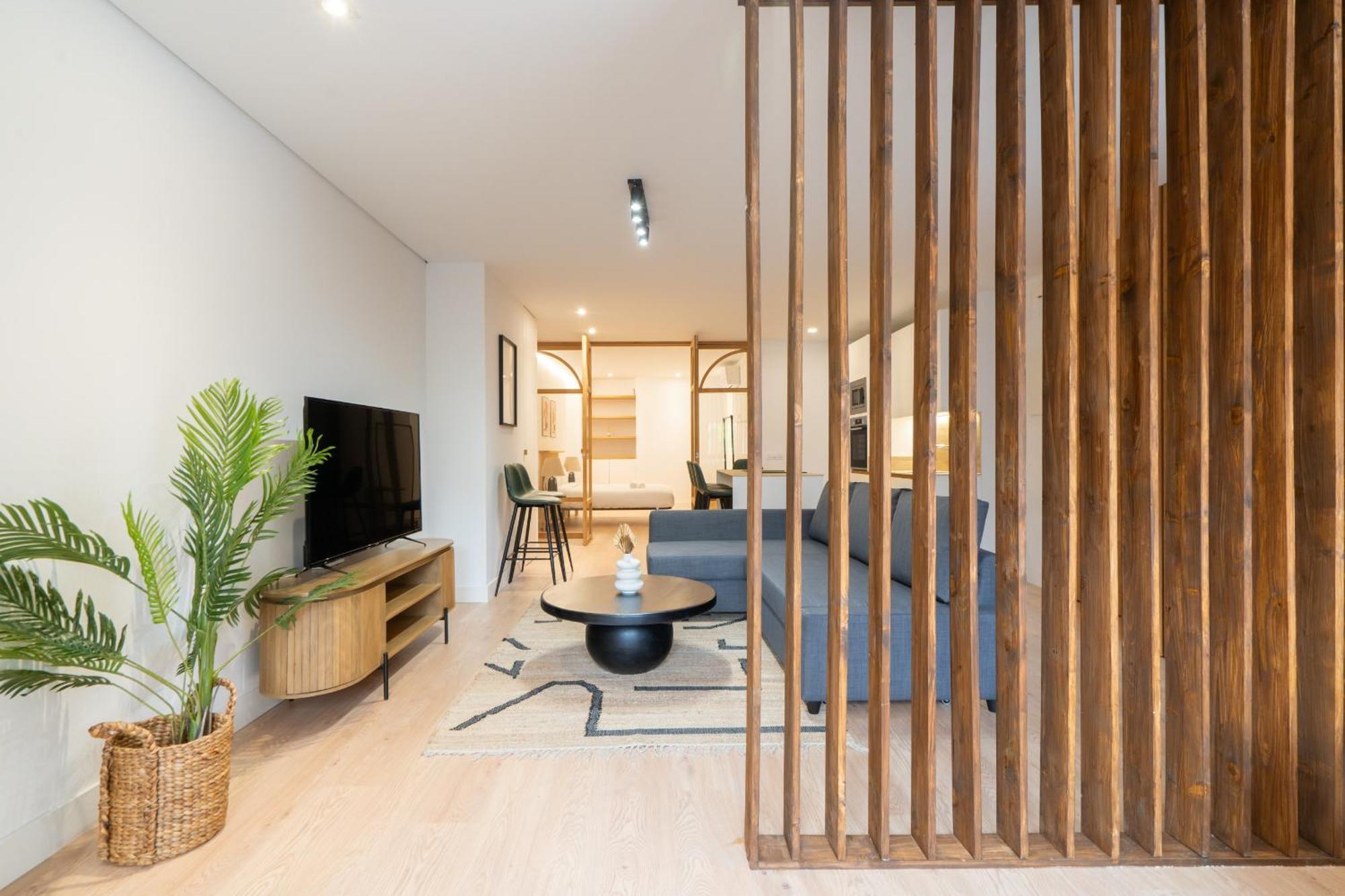 Apartamento Reformado Para 6 Personas En Plena Gran Via Alquiler Temporal Мадрид Екстериор снимка